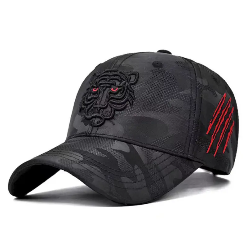 Шапка с козирка "Tiger"