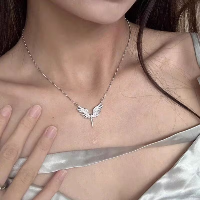Колие "Angel Blade"