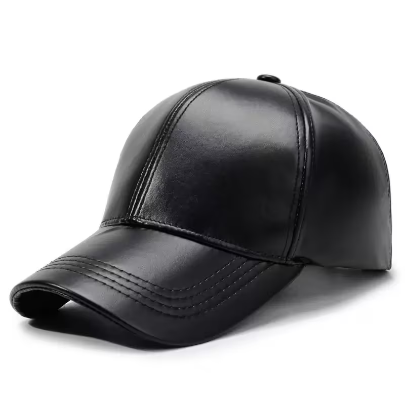 Шапка с козирка "Black Leather"