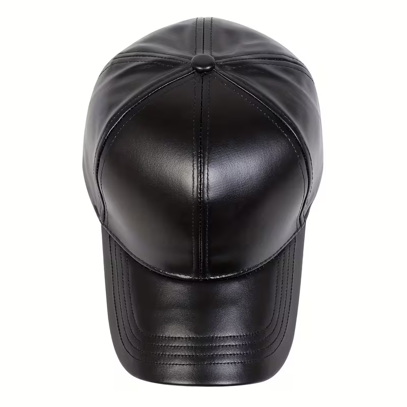 Шапка с козирка "Black Leather"